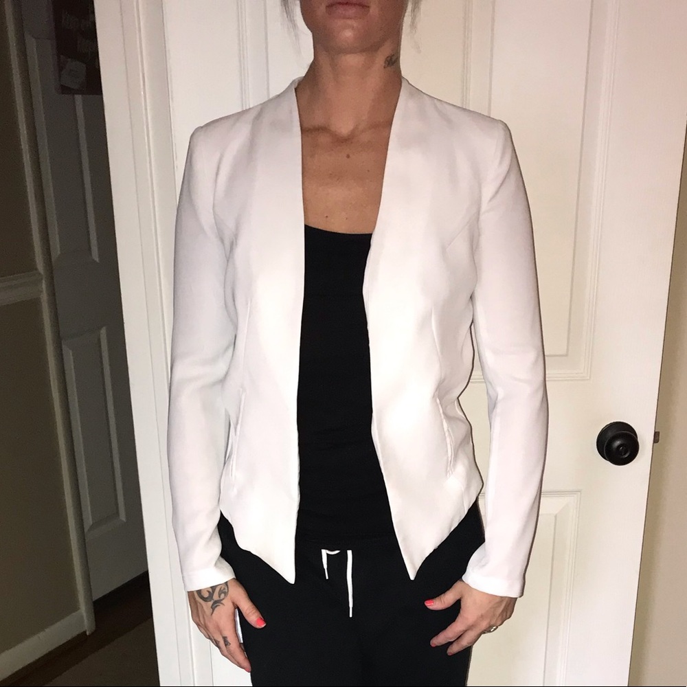 Forever 21 white blazer size small